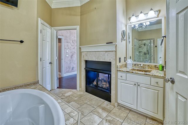 29 River Oaks Avenue, Mcalester, OK 74501