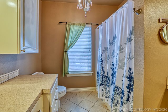 29 River Oaks Avenue, Mcalester, OK 74501