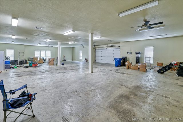 29 River Oaks Avenue, Mcalester, OK 74501