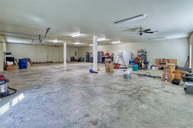 29 River Oaks Avenue, Mcalester, OK 74501