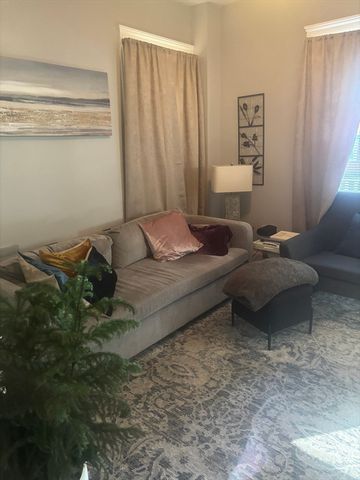 58 Wright 2, Stoneham, MA 02180