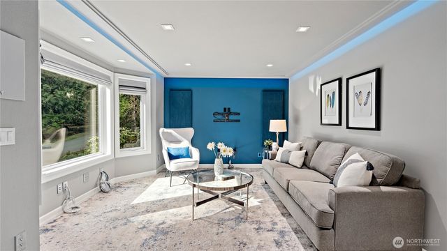 19308 224th Court NE, Woodinville, WA 98077