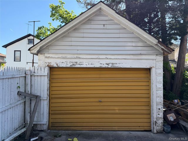 111-32 118th Street, South Ozone Park, NY 11420
