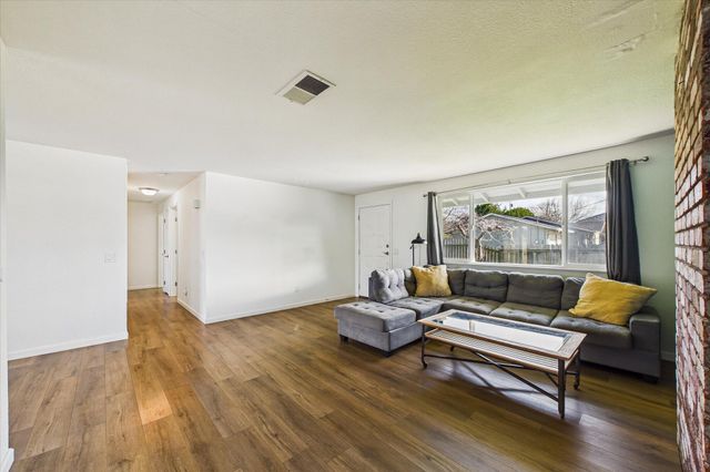 1932 Mckinleyville Avenue, Mckinleyville, CA 95519