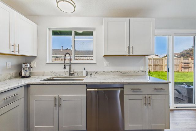 1932 Mckinleyville Avenue, Mckinleyville, CA 95519