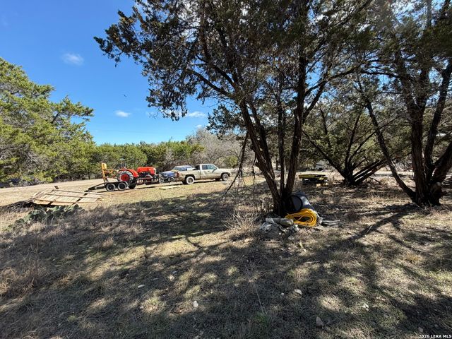 613 Royal Oak, Canyon Lake, TX 78133