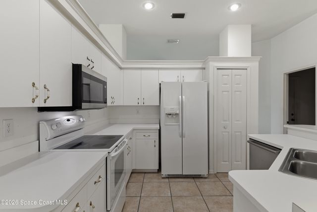 652 Sheridan Woods Drive, Melbourne, FL 32904