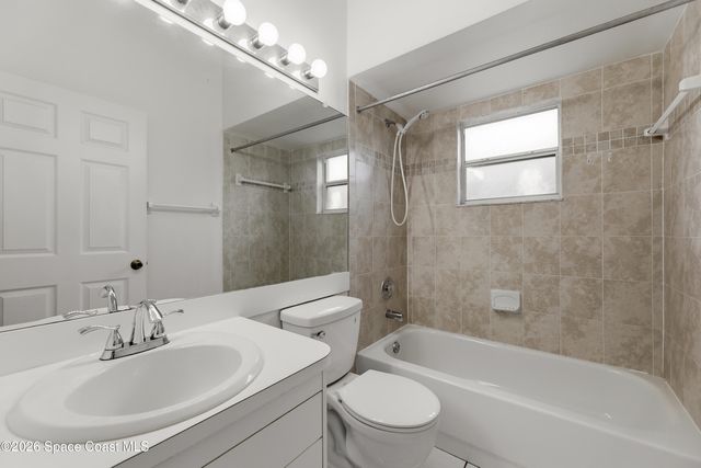 652 Sheridan Woods Drive, Melbourne, FL 32904