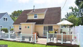 2329 ARMSTRONG AVE, Holmes, PA 19043