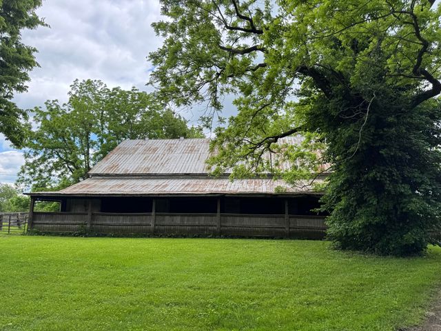 4810 Briar Hill Road, Lexington, KY 40516