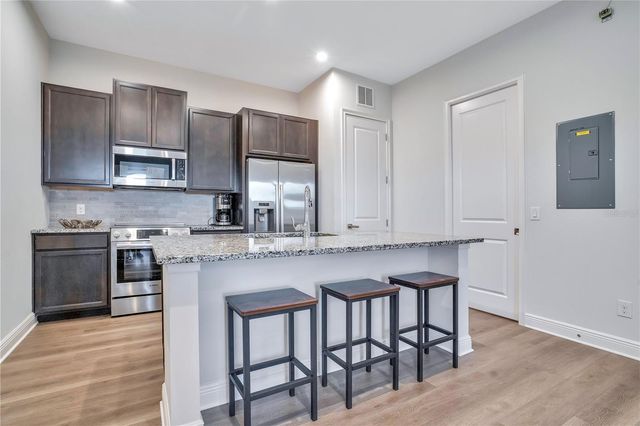 8285 LINDAHL ALLEY, Orlando, FL 32827