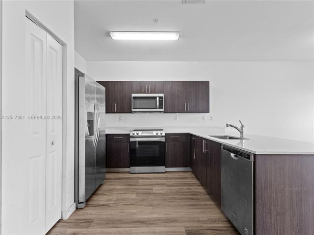 15540 SW 136th Street 220, Miami, FL 33196