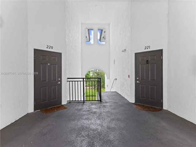 15540 SW 136th Street 220, Miami, FL 33196