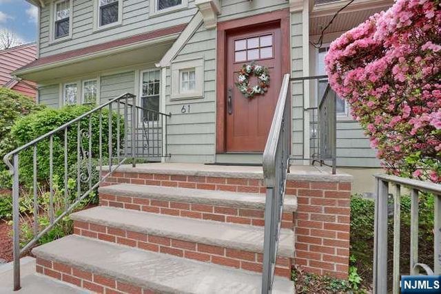 61 Hawthorne Terrace, Leonia, NJ 07605