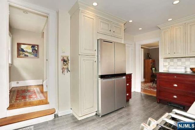 61 Hawthorne Terrace, Leonia, NJ 07605