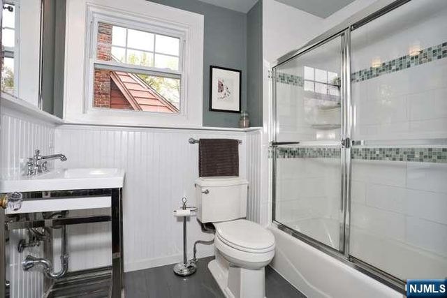61 Hawthorne Terrace, Leonia, NJ 07605