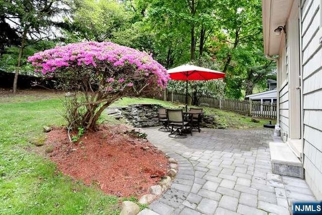61 Hawthorne Terrace, Leonia, NJ 07605