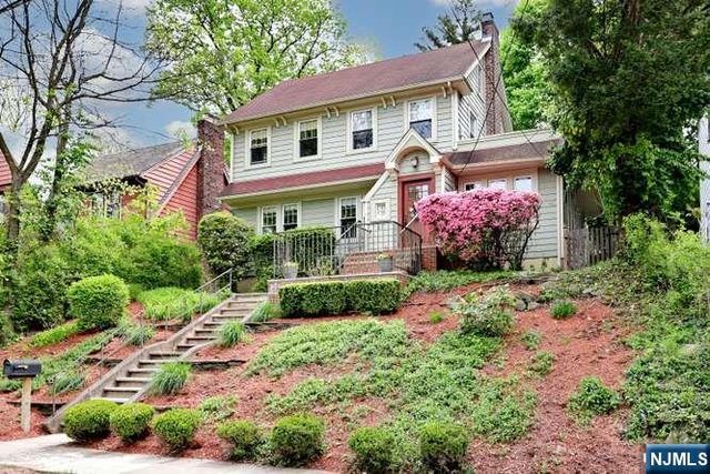 61 Hawthorne Terrace, Leonia, NJ 07605