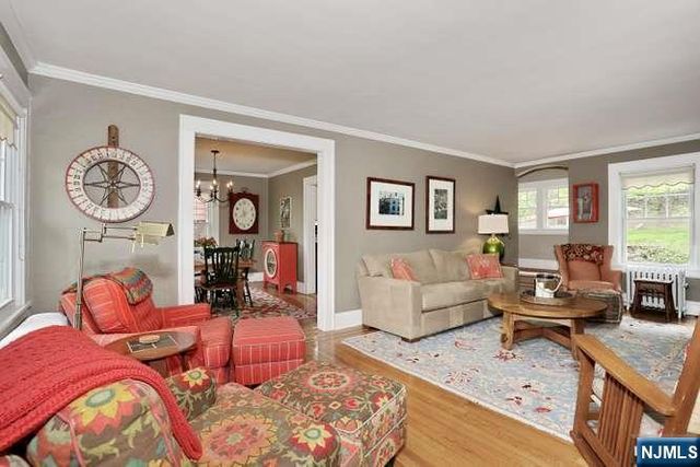 61 Hawthorne Terrace, Leonia, NJ 07605