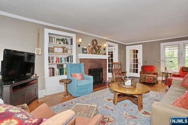 61 Hawthorne Terrace, Leonia, NJ 07605