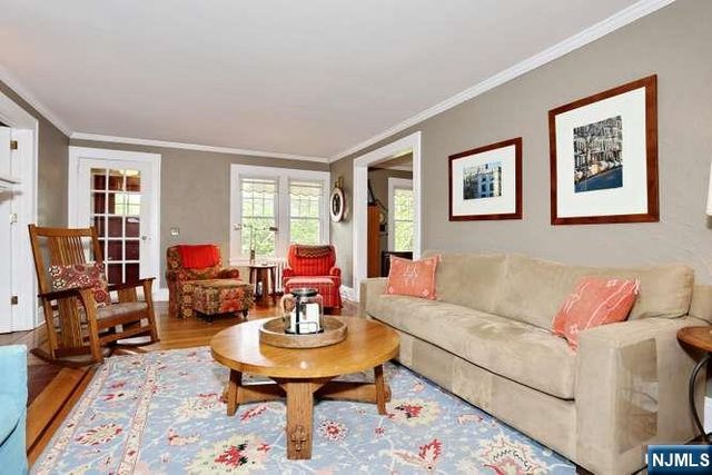 61 Hawthorne Terrace, Leonia, NJ 07605