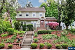 61 Hawthorne Terrace, Leonia, NJ 07605