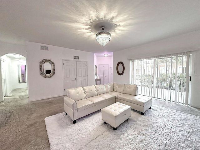 21019 SUNPOINT WAY 102, Lutz, FL 33558