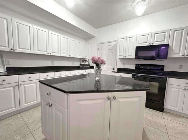 21019 SUNPOINT WAY 102, Lutz, FL 33558