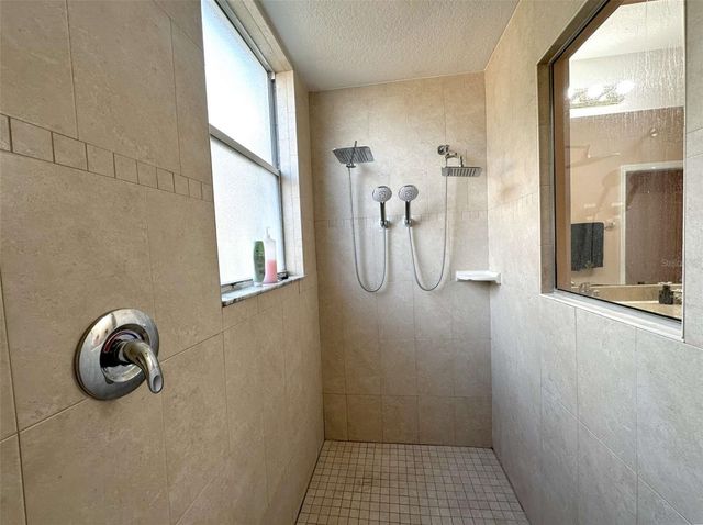 21019 SUNPOINT WAY 102, Lutz, FL 33558