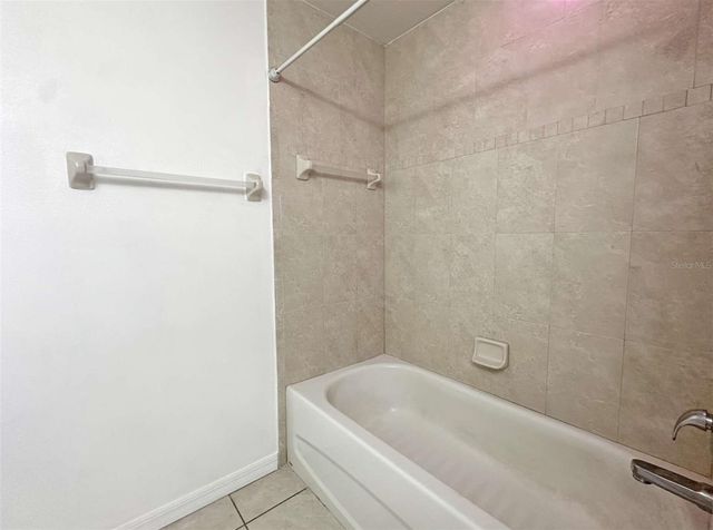 21019 SUNPOINT WAY 102, Lutz, FL 33558