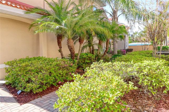 21019 SUNPOINT WAY 102, Lutz, FL 33558