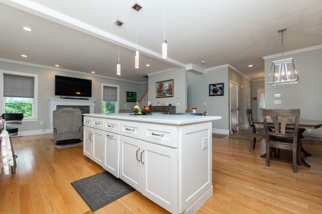 41 Clarks Hill Circle 41, Framingham, MA 01702