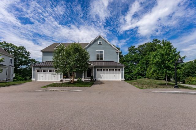 41 Clarks Hill Circle 41, Framingham, MA 01702