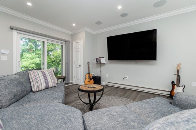 41 Clarks Hill Circle 41, Framingham, MA 01702