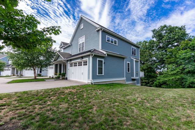 41 Clarks Hill Circle 41, Framingham, MA 01702