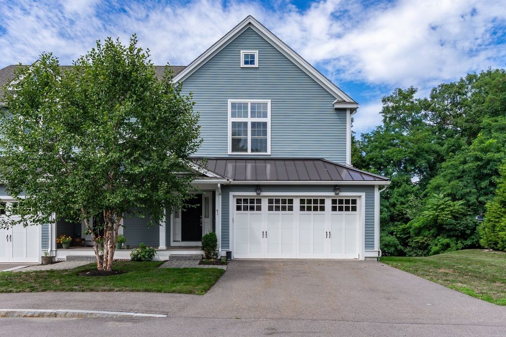 41 Clarks Hill Circle 41, Framingham, MA 01702