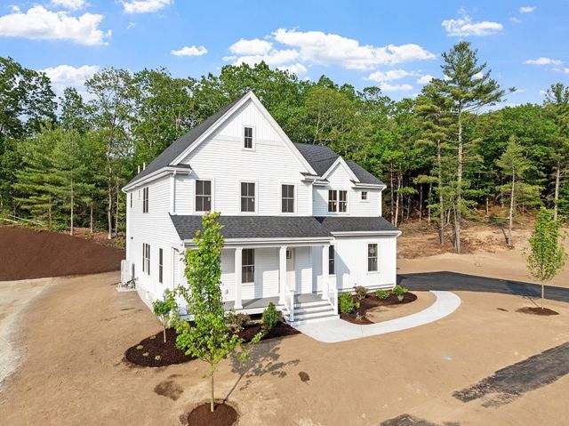 18 Waites Crossing, Norfolk, MA 02056