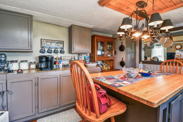 4049 N Farm Road 79, Willard, MO 65781
