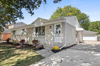 22102 Loretta Street, Woodhaven, MI 48183
