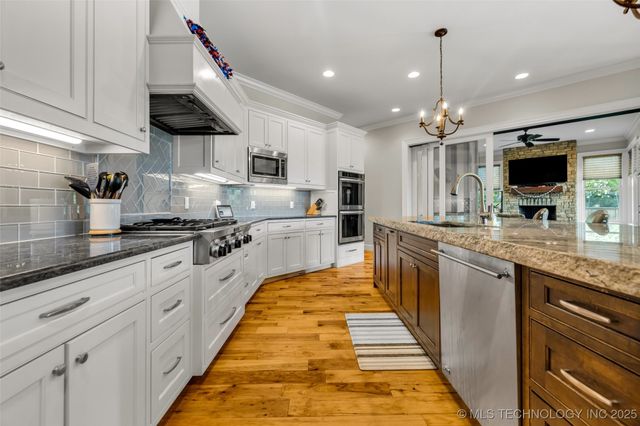 13533 S Lewis Avenue, Bixby, OK 74008