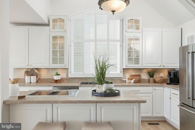 3963 BAYSIDE DR, Edgewater, MD 21037