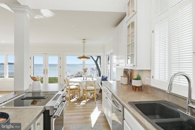 3963 BAYSIDE DR, Edgewater, MD 21037