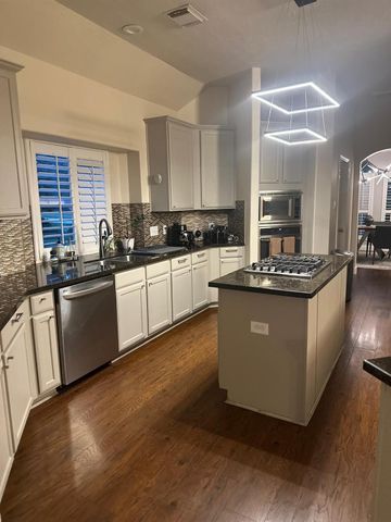 2315 Blue Water Bay Drive, Katy, TX 77494