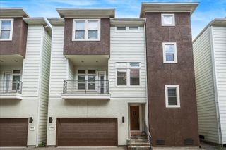 1113 W 18th Street B, Houston, TX 77008