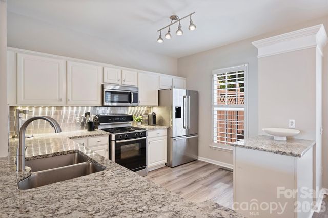 5423 Dockery Drive, Charlotte, NC 28209