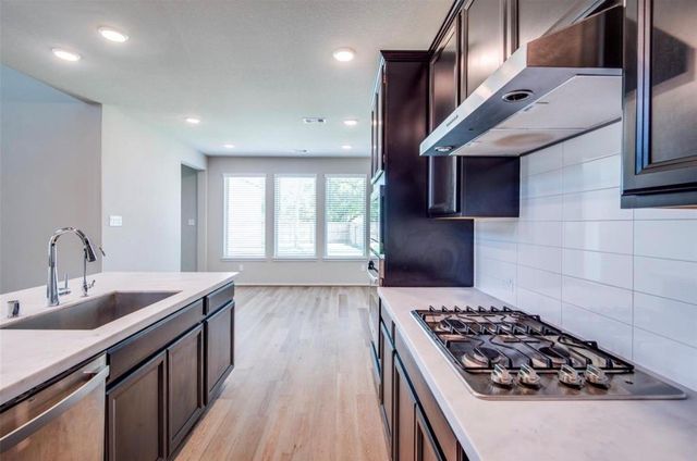 523 Timber Voyage Court, Conroe, TX 77304