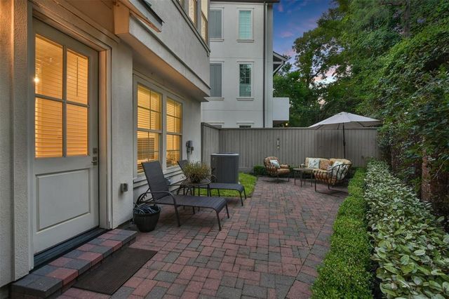 70 Wooded Park Place, The Woodlands, TX 77380