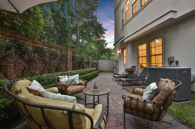 70 Wooded Park Place, The Woodlands, TX 77380