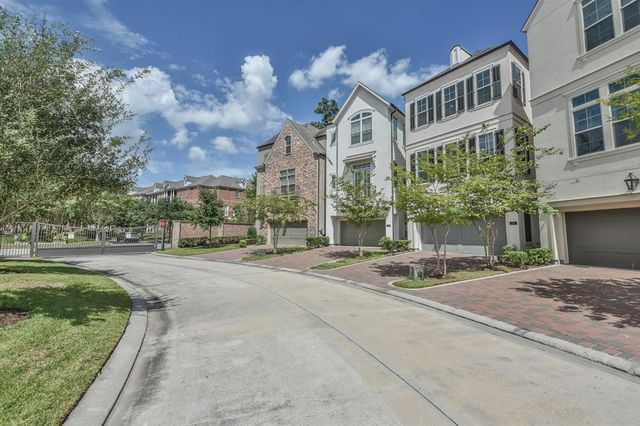 70 Wooded Park Place, The Woodlands, TX 77380