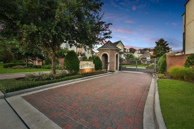 70 Wooded Park Place, The Woodlands, TX 77380
